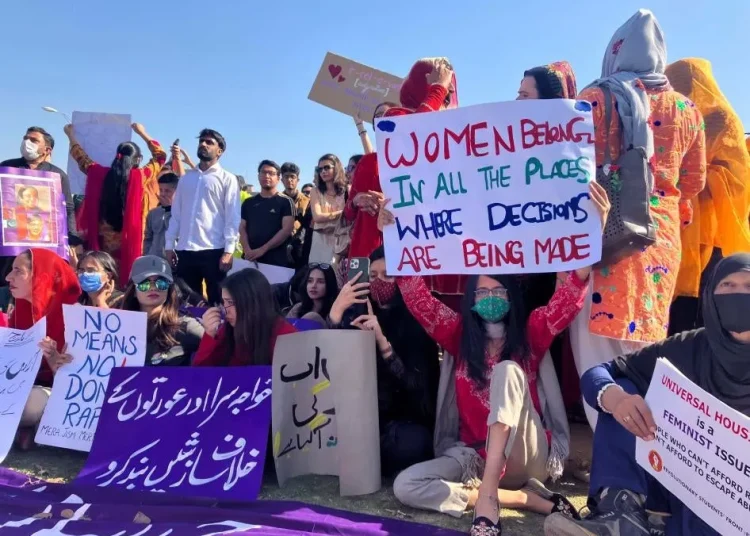 202311asia_pakistan_womensday_pr