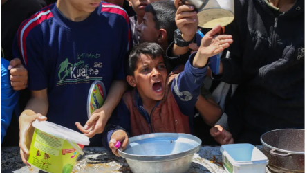 Gaza starvation kid shouting