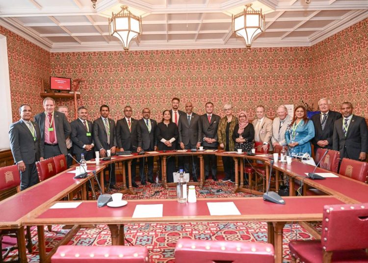MUIZZU UK