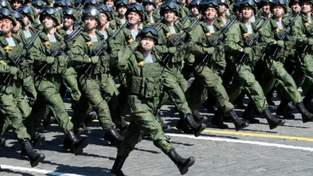 Military_parade_on_Red_Square_20