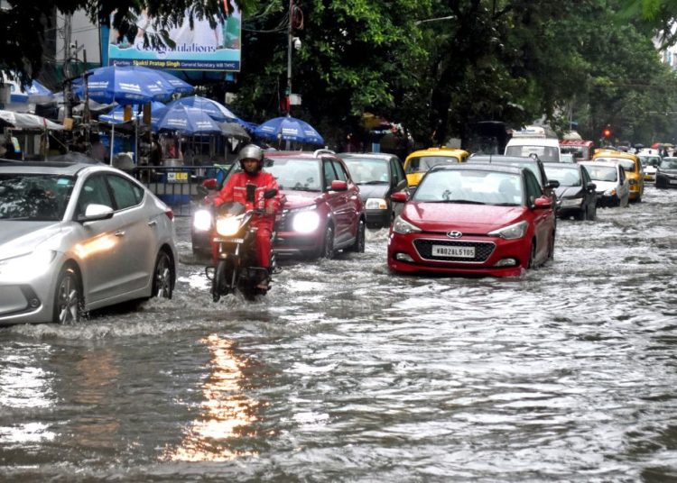 Mumbai (1)-1720424672836