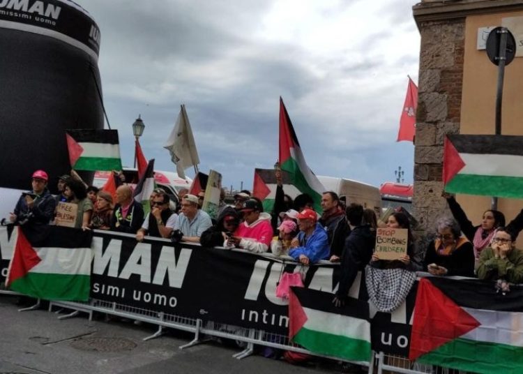 NY Gaza israel Palest flag