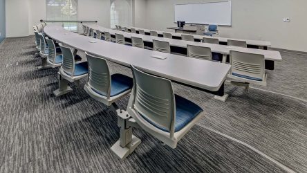 UNI EMPTY SEAT