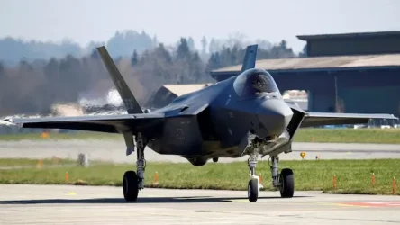 f-35-fighter-jet-172536143-16x9