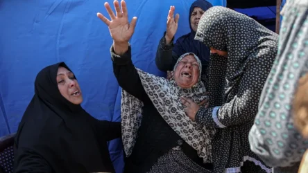 gaza woamn cry