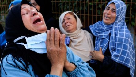 gaza women cry