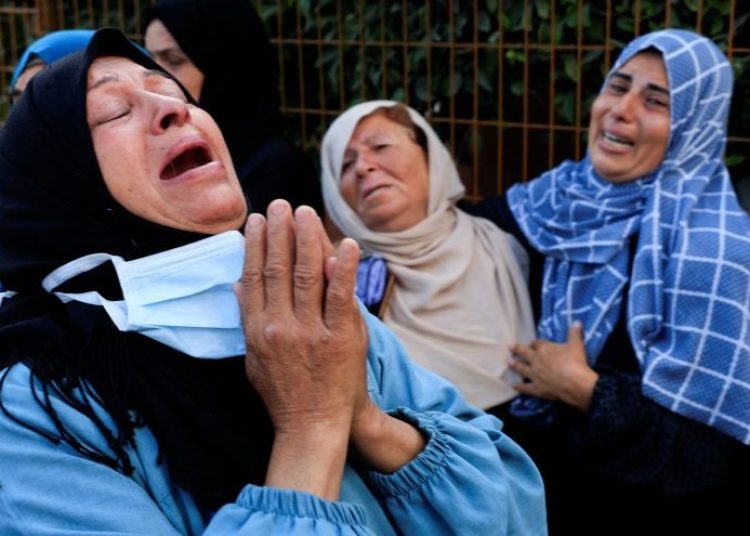 gaza women cry
