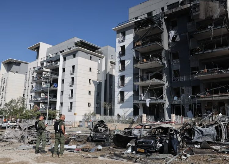 iran attacks israel 2m
