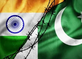 k4jqfenc_india-pakistan-flags-pa
