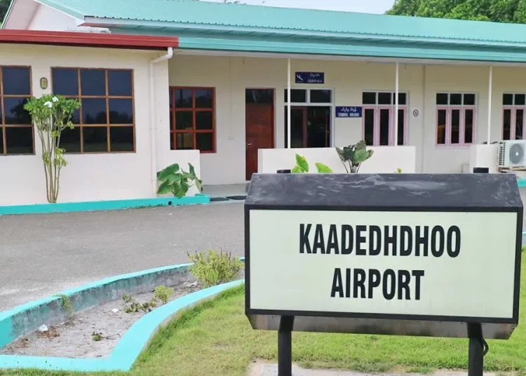 kaadedhdhoo-airport