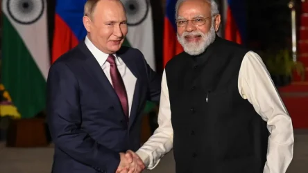 Ind modi-putin-meeting-2021-GettyImages-1237050361