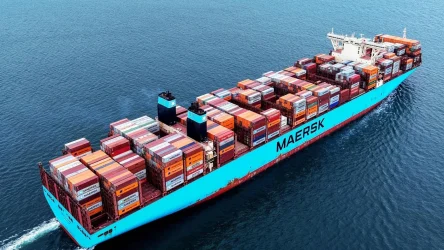 ship container maresk